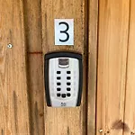 Haervejshallen 3 *