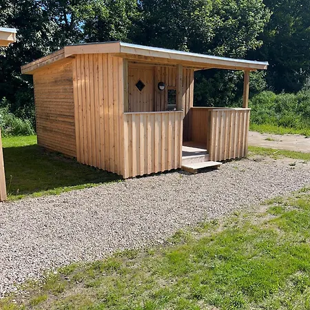 Haervejshallen 3 *